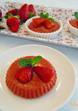 Foto principal de Espuma cremosa de fresas