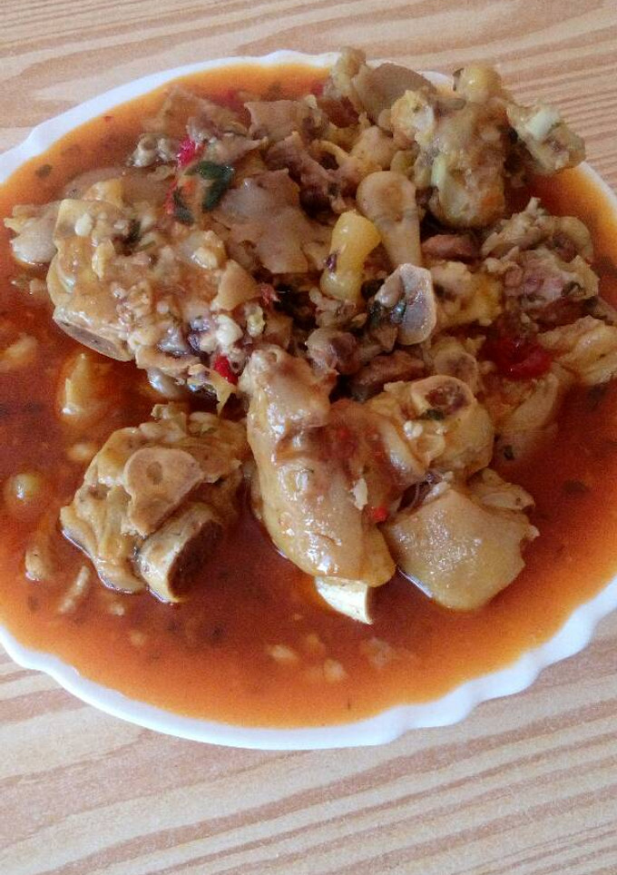 Una foto de Salsa de patas de cerdo