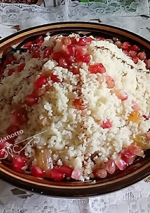 Une photo de Couscous à la grenade et raisins secs