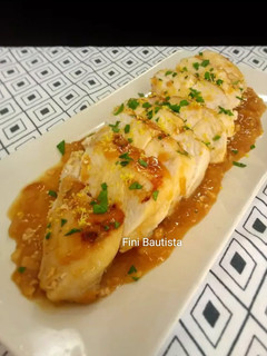 Una foto de Pechuga de pollo con salsa de limón