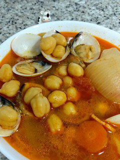 Una foto de Por...Por...Potaje de garbanzos almejil 🍲👌