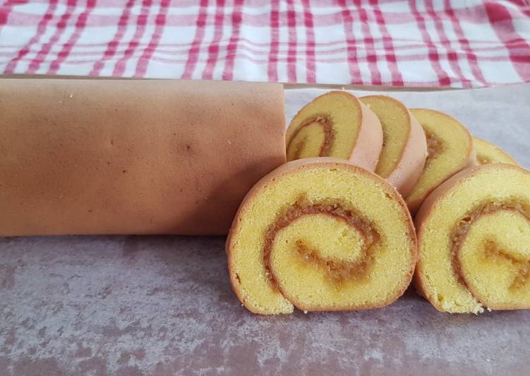 Bagaimana Membuat Roll Cake isi selai nenas yang Lezat
