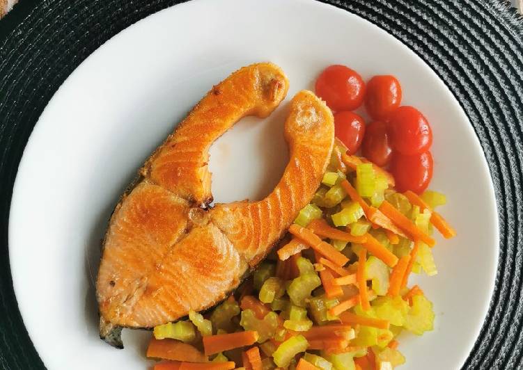 Cara Mudah Memasak Grilled Salmon yang Praktis