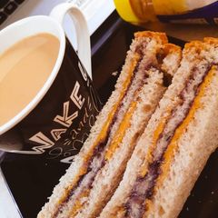 A picture of Peanut Butter and Jelly Sandwich.