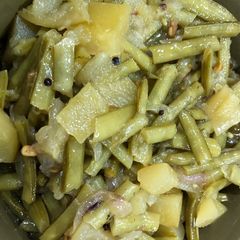 A picture of Cluster bean curry with raw mango.
