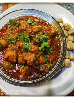 सोयाबीन वडी भाजी (soyabean vadi bhaji recipe in marathi) रेसिपी चे मुख्य फोटो
