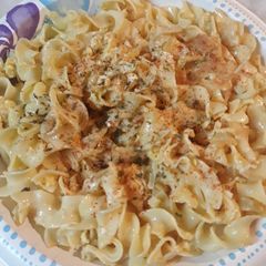 A picture of Eggs and Egg Noodles.