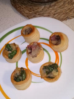 Una foto de Volovanes de bacalao