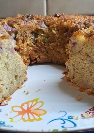 Una foto de Budín húmedo de uvas y kiwis sin manteca
