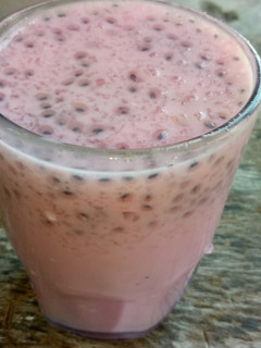 சில் ரோஸ் மில்க் (Chill rose milk recipe in tamil) செய்முறை முக்கிய புகைப்படம்