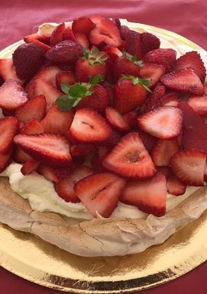 Una foto de Pavlova de FRUTILLAS🍓🍓🍓