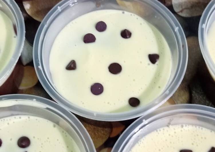 Bagaimana Membuat Puding silky coklat vla vanila yang Lezat