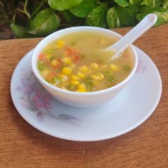 A picture of Restaurant Style Sweetcorn Soup.