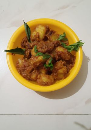 தம் ஆலு (Dum aloo recipe in tamil) செய்முறை முக்கிய புகைப்படம்