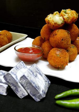 உருளைக்கிழங்கு சீஸ் பால்ஸ் செய்முறை முக்கிய புகைப்படம்