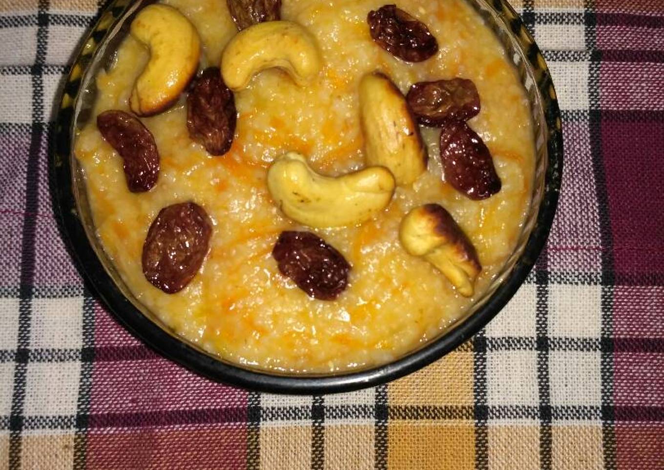 Apple carrot suji kesari