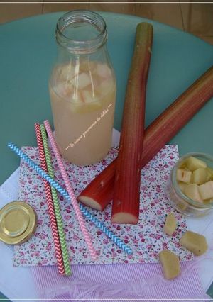 Une photo de Eau fraiche de rhubarbe