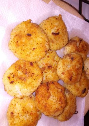 Una foto de Tortitas de patata con pollo deshebrado