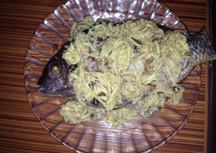 Cara mengolah Ikan bakar racca (sambel) mangga yang enak