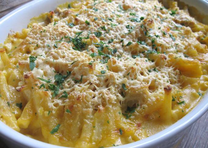 Chicken & Macaroni Cheese Bake