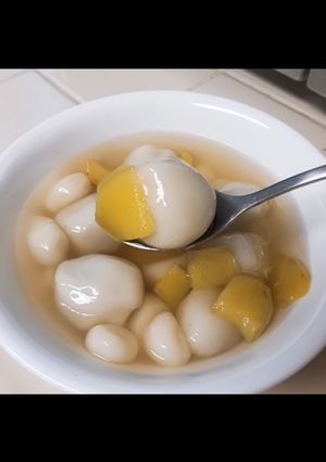 Hình của món Chè trôi nước nhân đậu phộng.