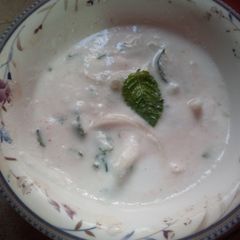 A picture of Mint and cucumber Raita.