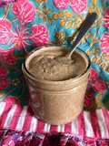 Mantequilla de maní con azúcar morena