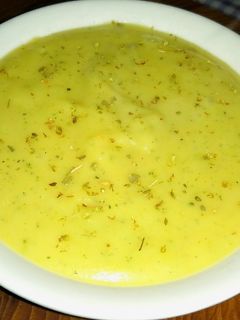 Фото Крем-суп з цукіні та авокадо.