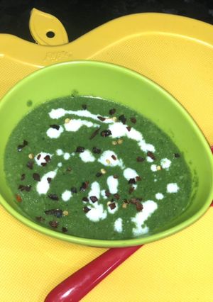 A picture of Cream of Spinach Soup.