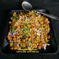 A picture of Red Rice Kanda Batata Poha.