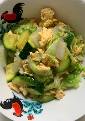 รูปของ ซูกินี ผักกาดขาว ผัดไข่