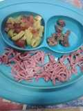 Fideos de remolacha con guarnición