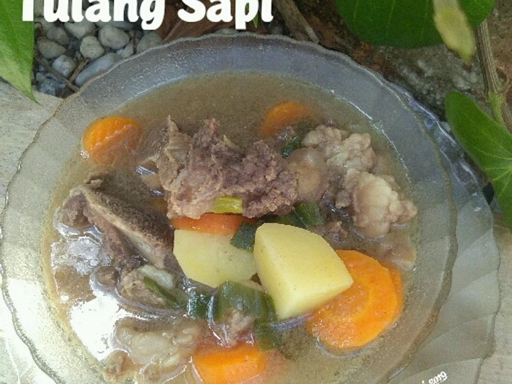 Cara Mudah Membikin Resep Sup Tulang Sapi yang Uenak Anti Ribet, Lezat