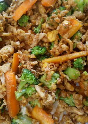 Foto resep Diet Orak Arik Telur Oatmeal brokoli & Wortel (bisa pake macem2)