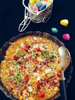 રગડા પેટીસ(Ragda Petties recipe in Gujarati) રેસીપી મુખ્ય ફોટો