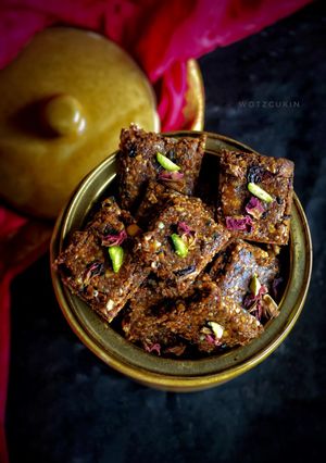 A picture of Dry fruit Dates and chocolate Chikki.