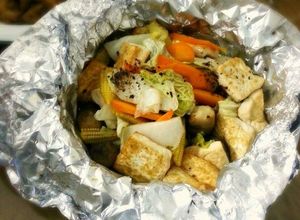 Hình của món Rau củ nướng giấy bạc.