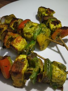 পনির টিক্কা(Paneer tikka recipe in Bengali) রেসিপির প্রধান ছবি