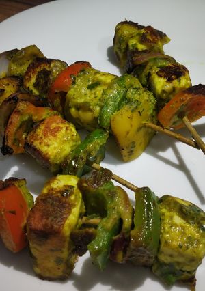 পনির টিক্কা(Paneer tikka recipe in Bengali) রেসিপির প্রধান ছবি