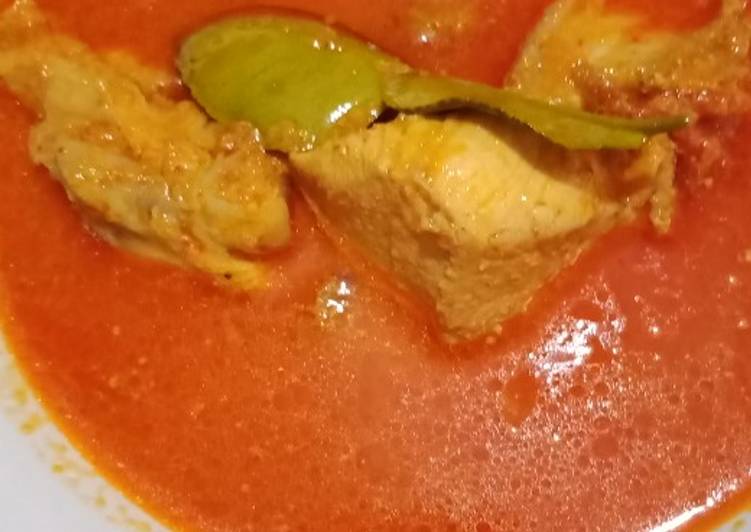 Langkah Mudah untuk meracik Gulai ayam daun kari Lezat