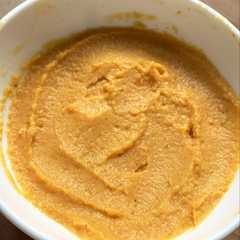 Una foto de Hummus de zanahoria y curry