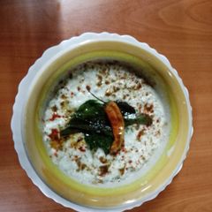 A picture of Coconut & mint chutney🥥🌱.