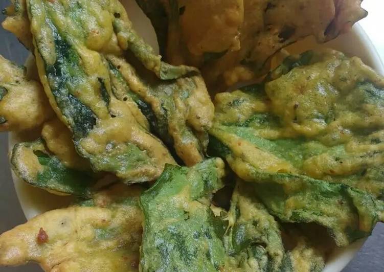 Recipe of Ultimate Crispy spinach fritters