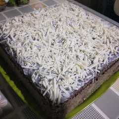 A picture of Bolu Ketan Hitam Kukus.