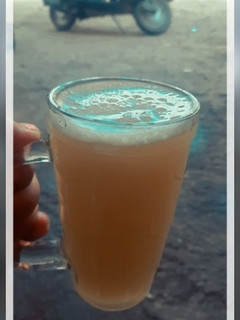 A picture of Sugarcane juice.