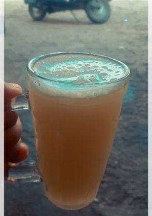A picture of Sugarcane juice.