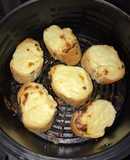 Bánh mì nướng phomai siêu ngon bằng nồi chiên không dầu 😋