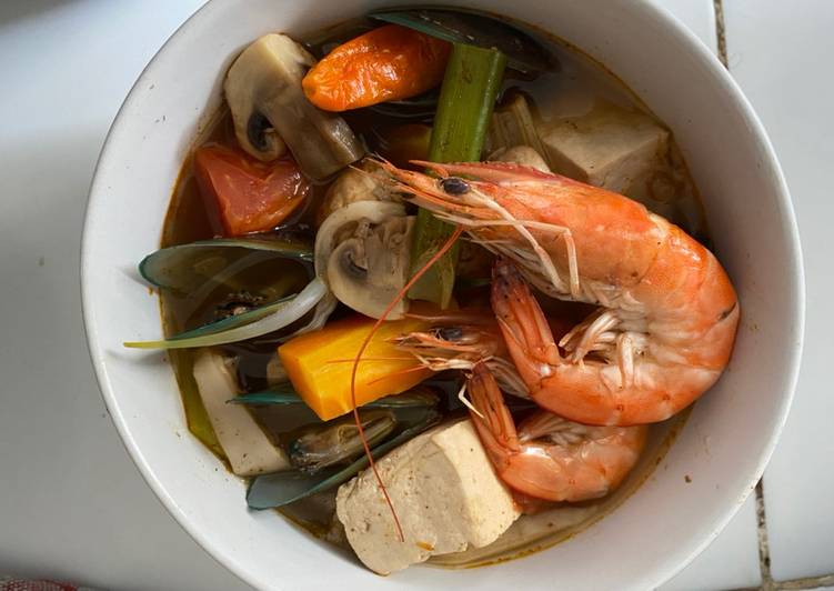 Tom Yum Seafood Jamur ala rumahan