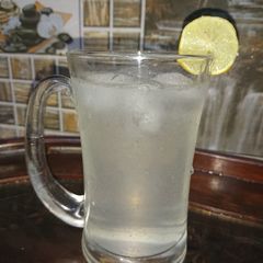 A picture of Lemo pani Garmio ki jaan.