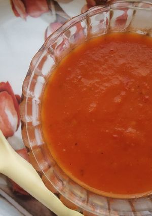A picture of Healthy and refreshing tomato soup.